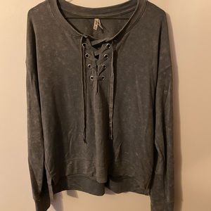 Mudd gray women’s long sleeve shirt